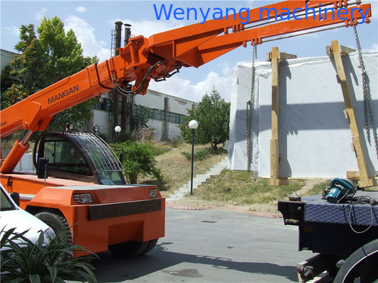 Equipo para el manejo de piedra de 12 toneladas grúa telescópica para la carga de barras de mármol proveedor